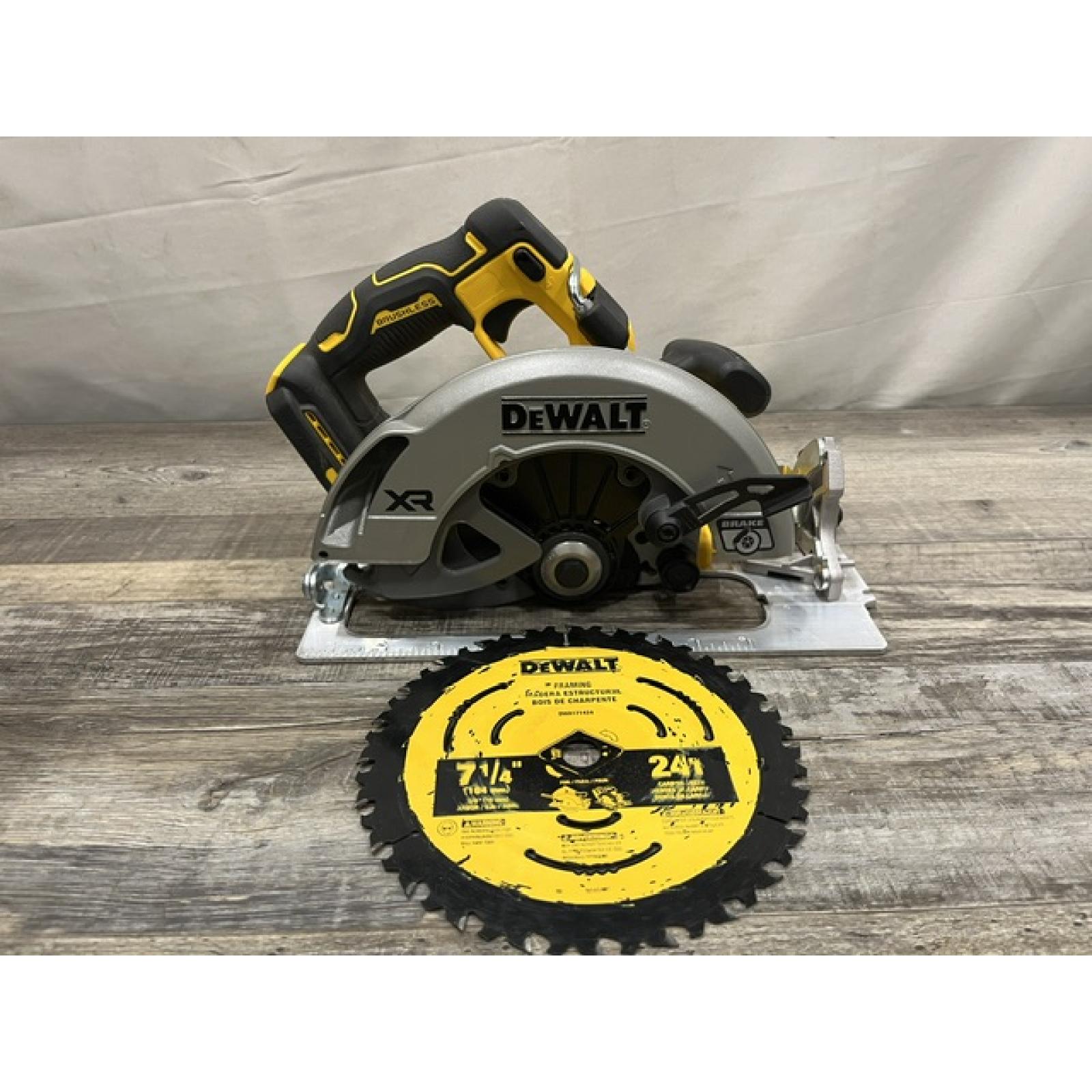 AS-IS DEWALT 20-Volt MAX 7-1/4 in. Cordless Circular Saw (Tool Only)