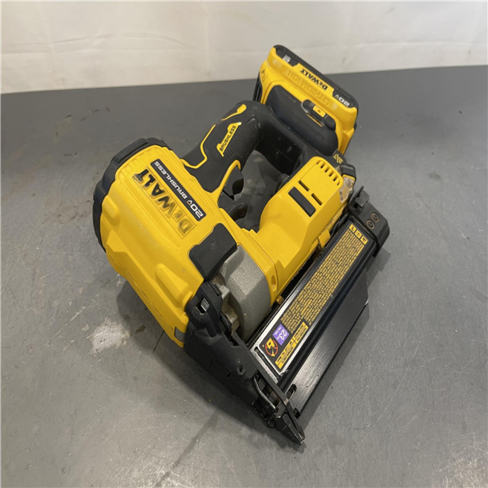 AS-IS - DeWalt ATOMIC 20V MAX Lithium Ion Cordless 23 Gauge Pin Nailer Kit