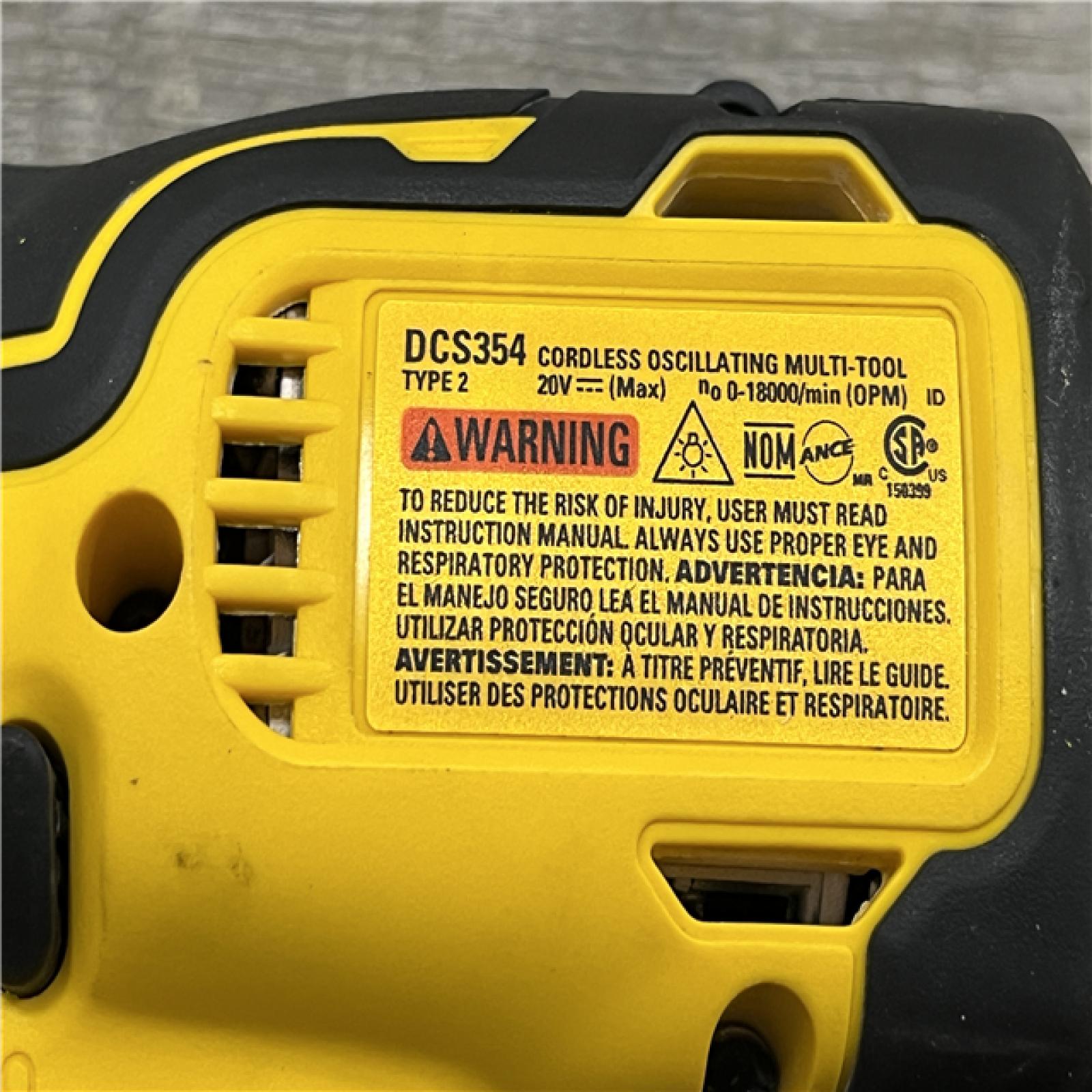 AS-IS DEWALT ATOMIC 20V MAX Cordless Brushless Oscillating Multi Tool Kit