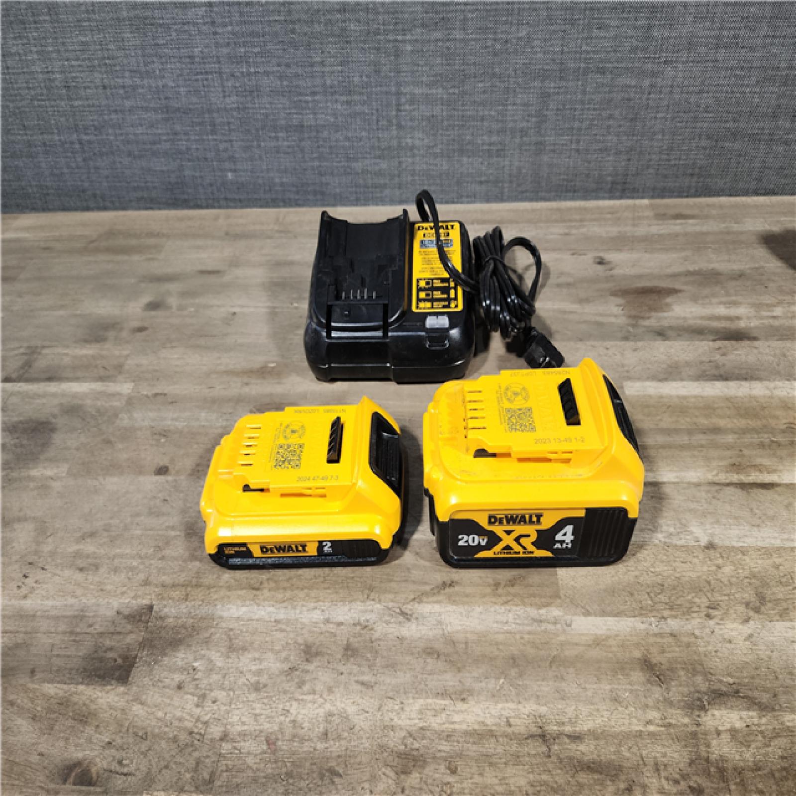 HOUSTON LOCATION - AS-IS DEWALT 4 TOOL COMBO KIT W/ (2) BATTERY & CHARGER