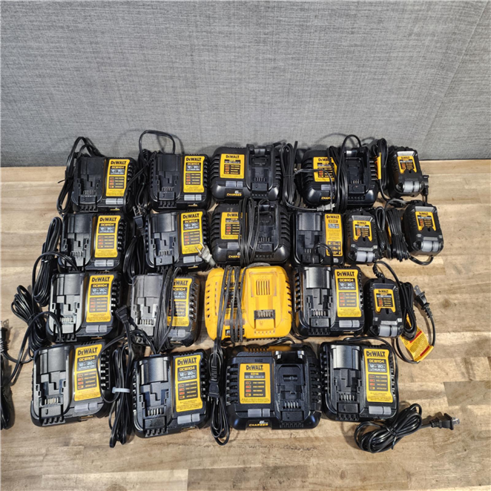 HOUSTON LOCATION - AS-IS DEWALT BATTERY CHARGER PACK QTY - 20