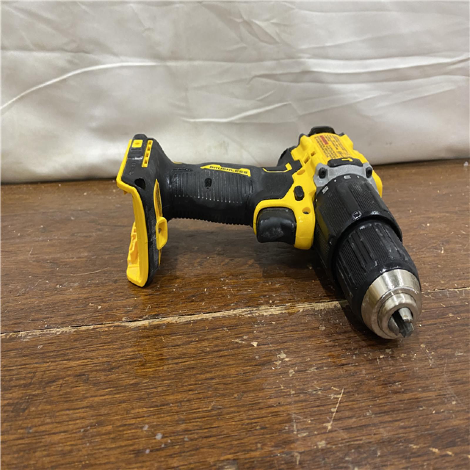 AS-IS DEWALT ATOMIC 20-Volt Lithium-Ion Cordless 1/2 in. Compact Hammer Drill with 3.0Ah Battery, Charger and Bag