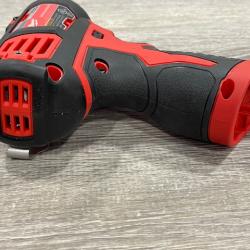 AS-IS Milwaukee 12V Lithium-Ion Cordless 1/4 in. Hex Screwdriver Kit