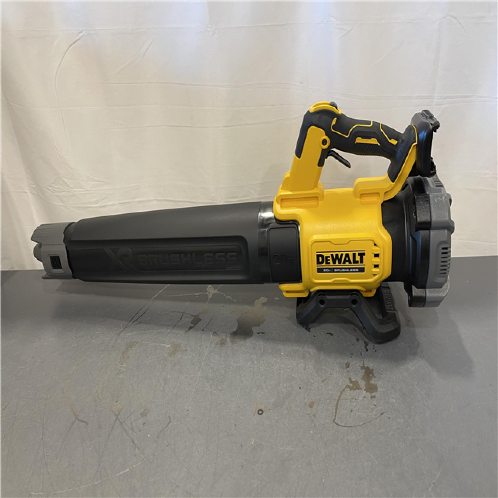 AS-IS - DEWALT 20V MAX 125 MPH 450 CFM Brushless Cordless Battery Powered Blower (Tool Only)