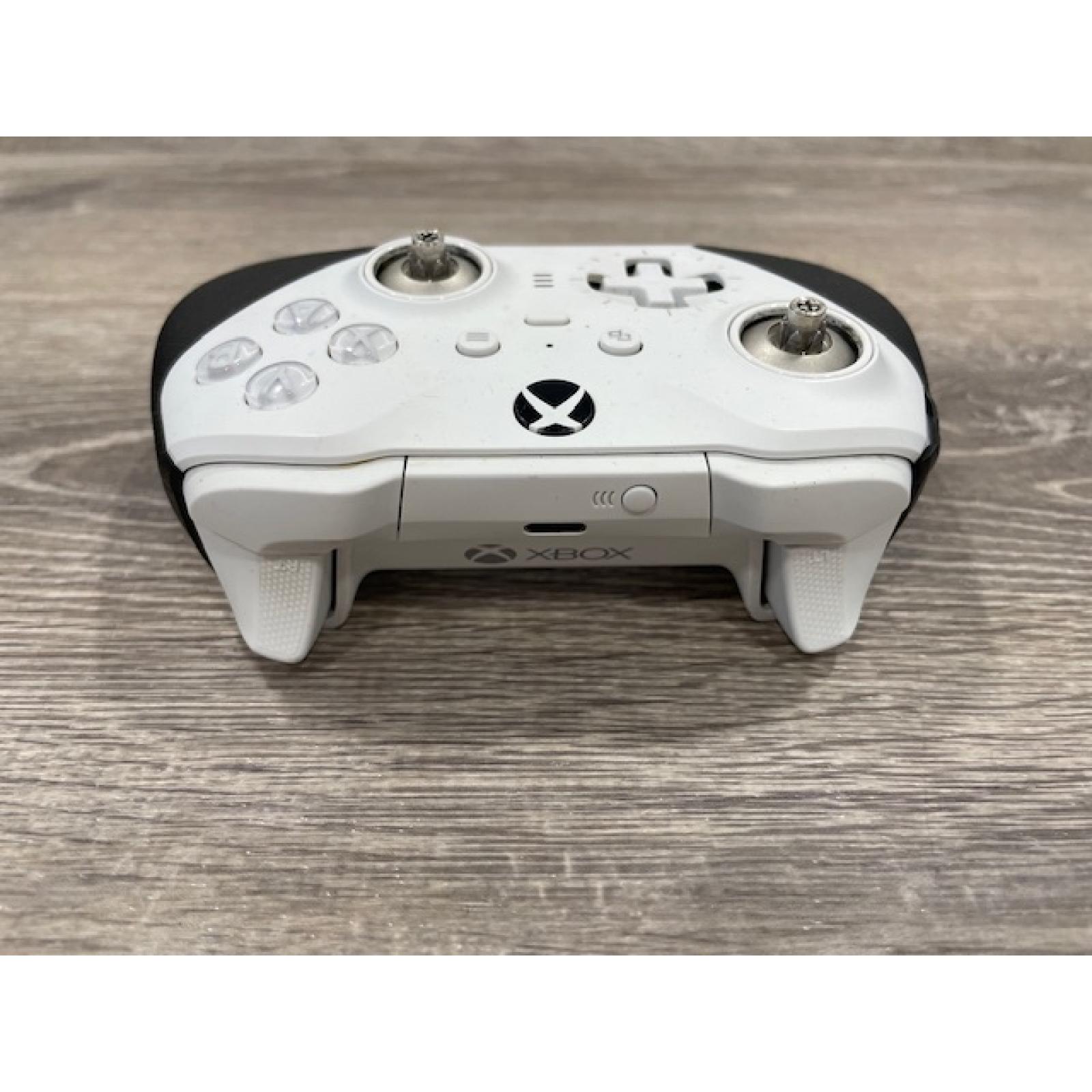AS-IS Microsoft Elite Wireless Controller Series 2 for Xbox Series X  Xbox Series S  Xbox One in White