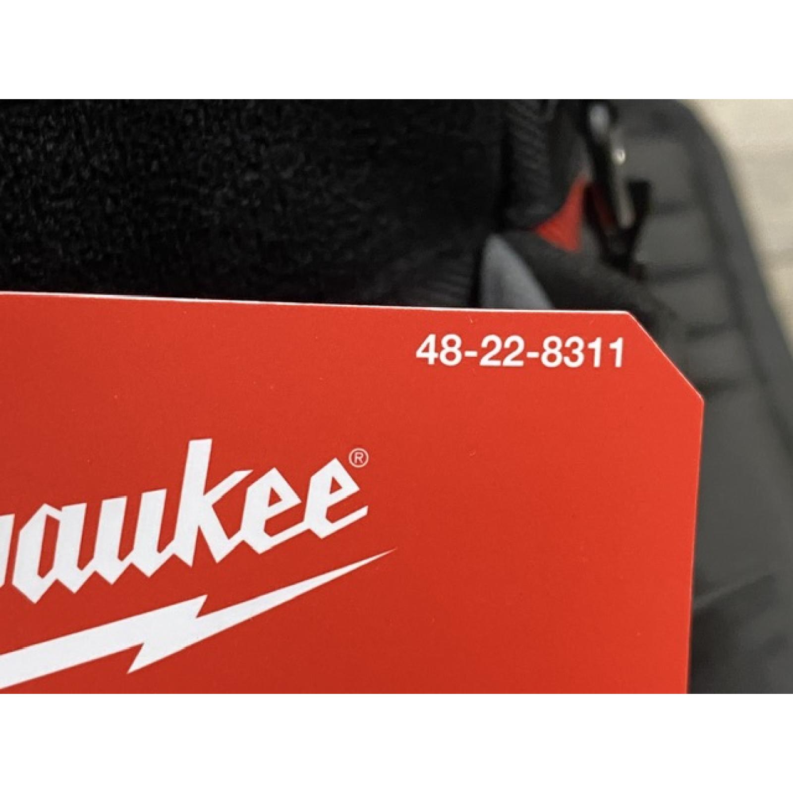 NEW - Milwaukee PACKOUT 10 in. Structured Tote