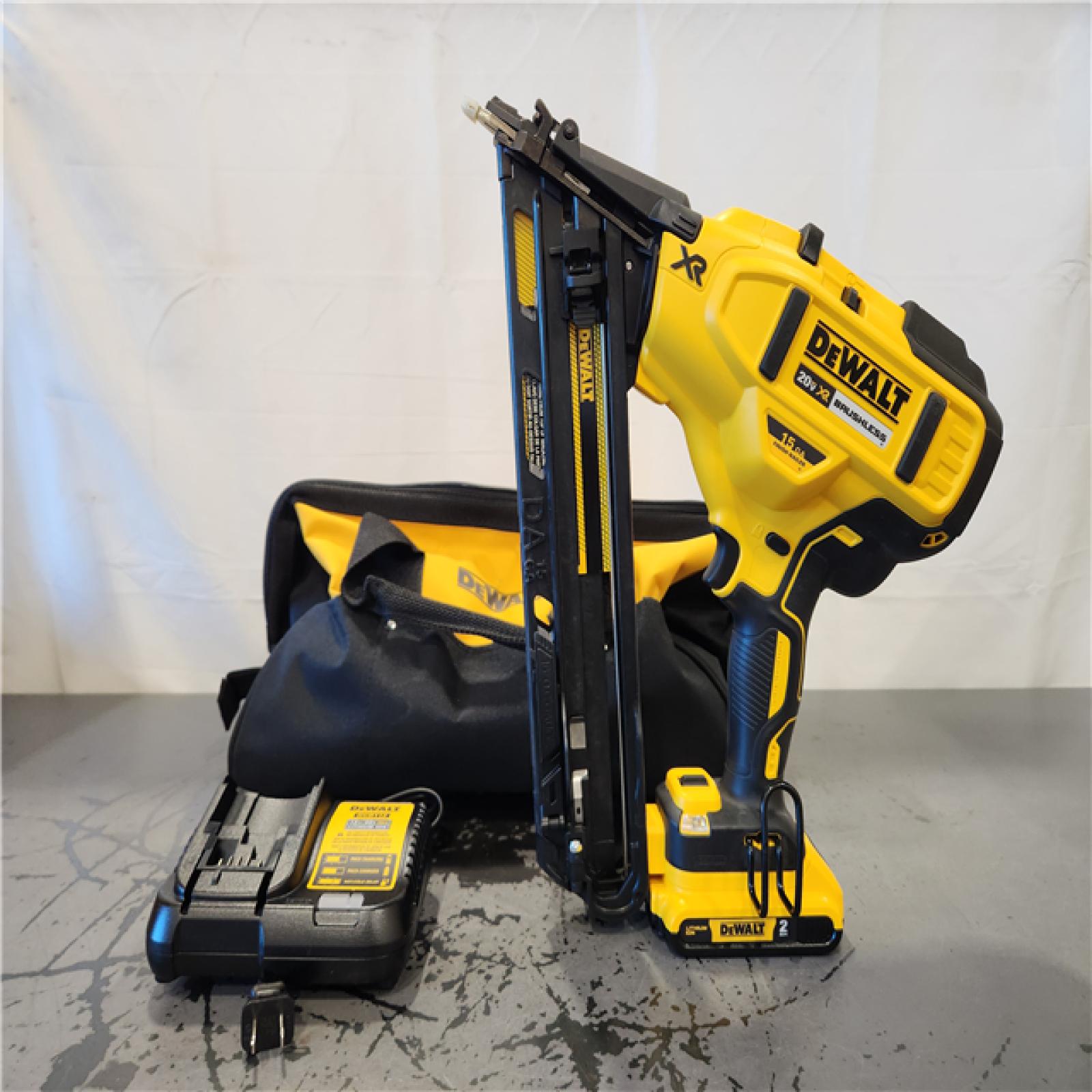 AS-IS- DEWALT 20V MAX XR 15 Ga. Cordless 34 Deg Nailer 20 V