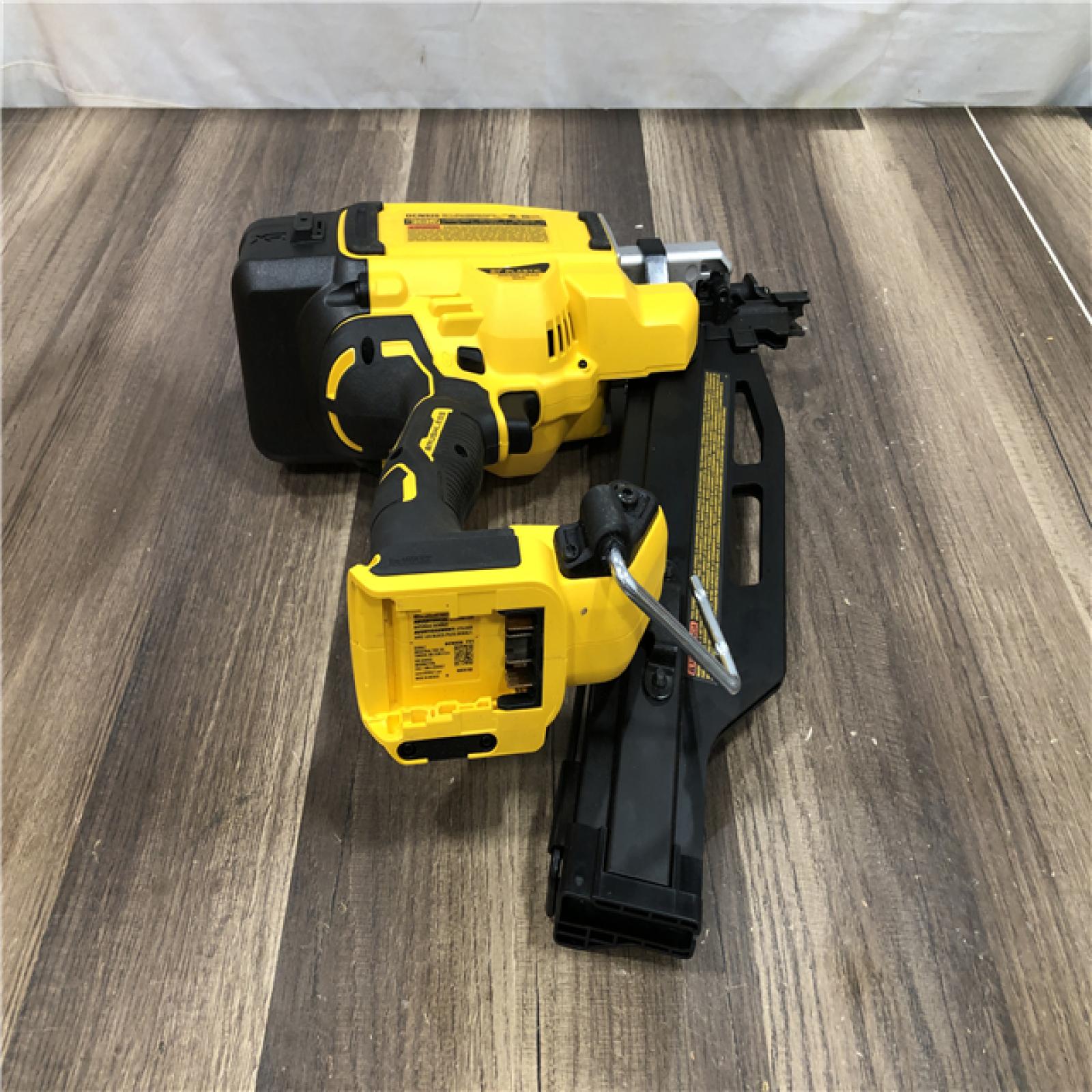 AS-IS DEWALT 20-Volt 21° Cordless Framing Nailer (Tool-Only)