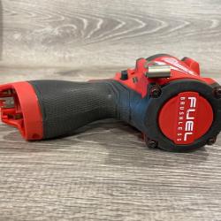 AS-SI Milwaukee FUEL 12V Li-Ion Brushless Cordless Stubby 3/8 in. Impact Wrench Kit