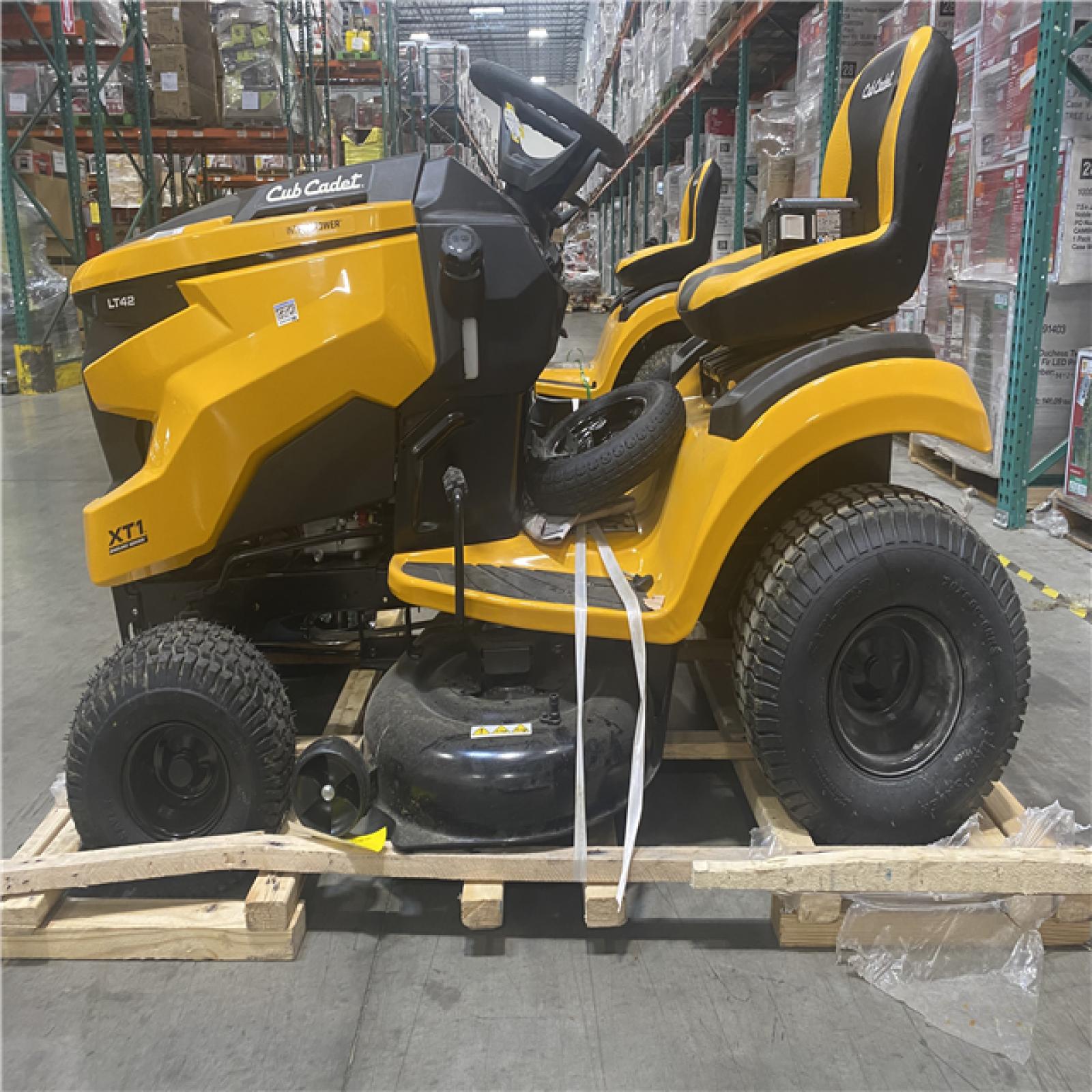 Dallas Location - As-Is Cub Cadet XT1 Enduro LT 42 in. Gas Riding Lawn Tractor