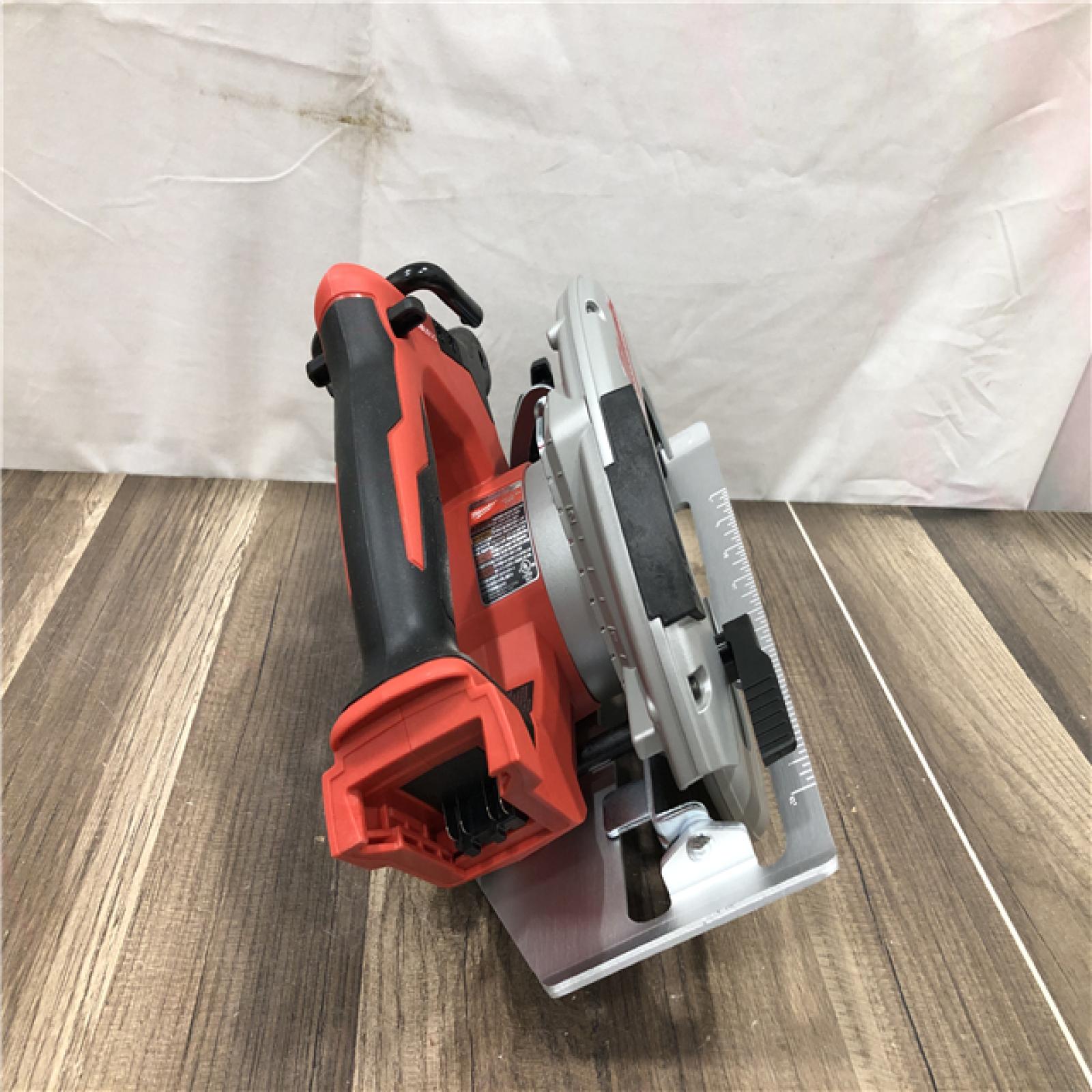 AS-IS Milwaukee 18V Lithium-Ion Brushless Cordless 7-1/4 in. Circular Saw (Tool-Only)