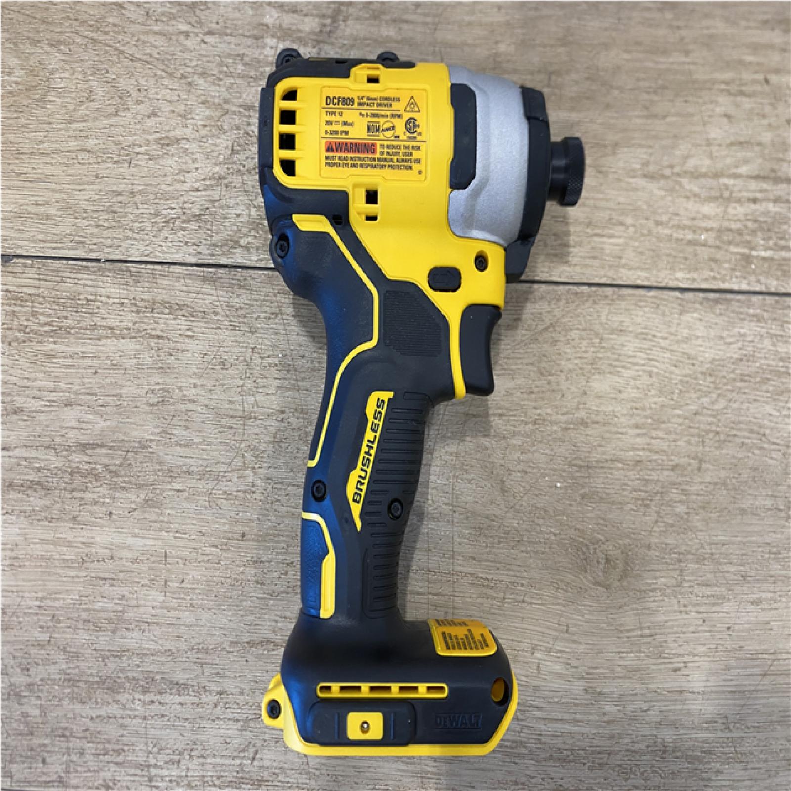 AS-IS DEWALT ATOMIC 20V MAX Lithium-Ion Brushless Cordless Compact 1/4 Impact Driver Kit