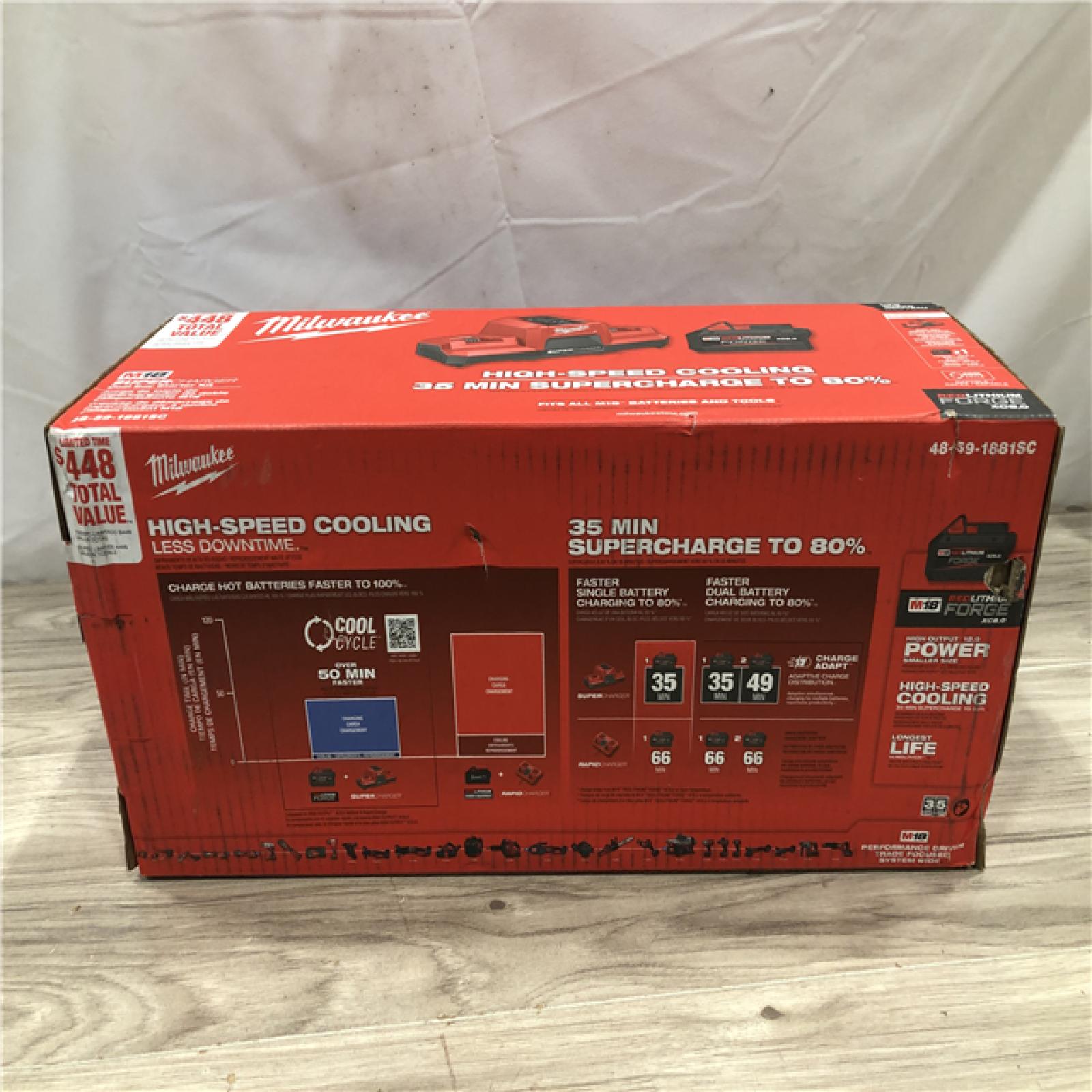 NEW! - Milwaukee M18 18V REDLITHIUM FORGE 8.0 Ah Battery/ M18 18V Dual Bay Super Charger Kit