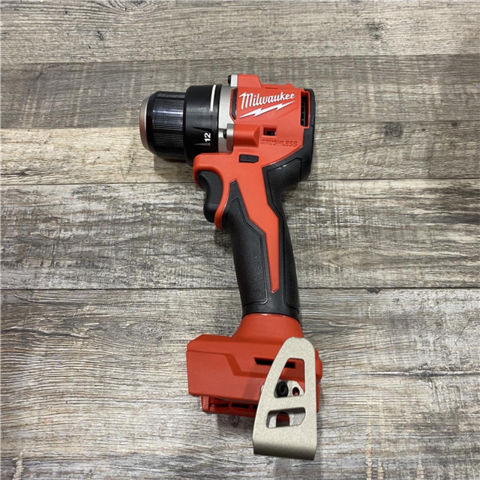 AS-IS Milwaukee 18V Lithium-Ion Brushless Cordless 1/2 in. Compact Drill/Driver Kit