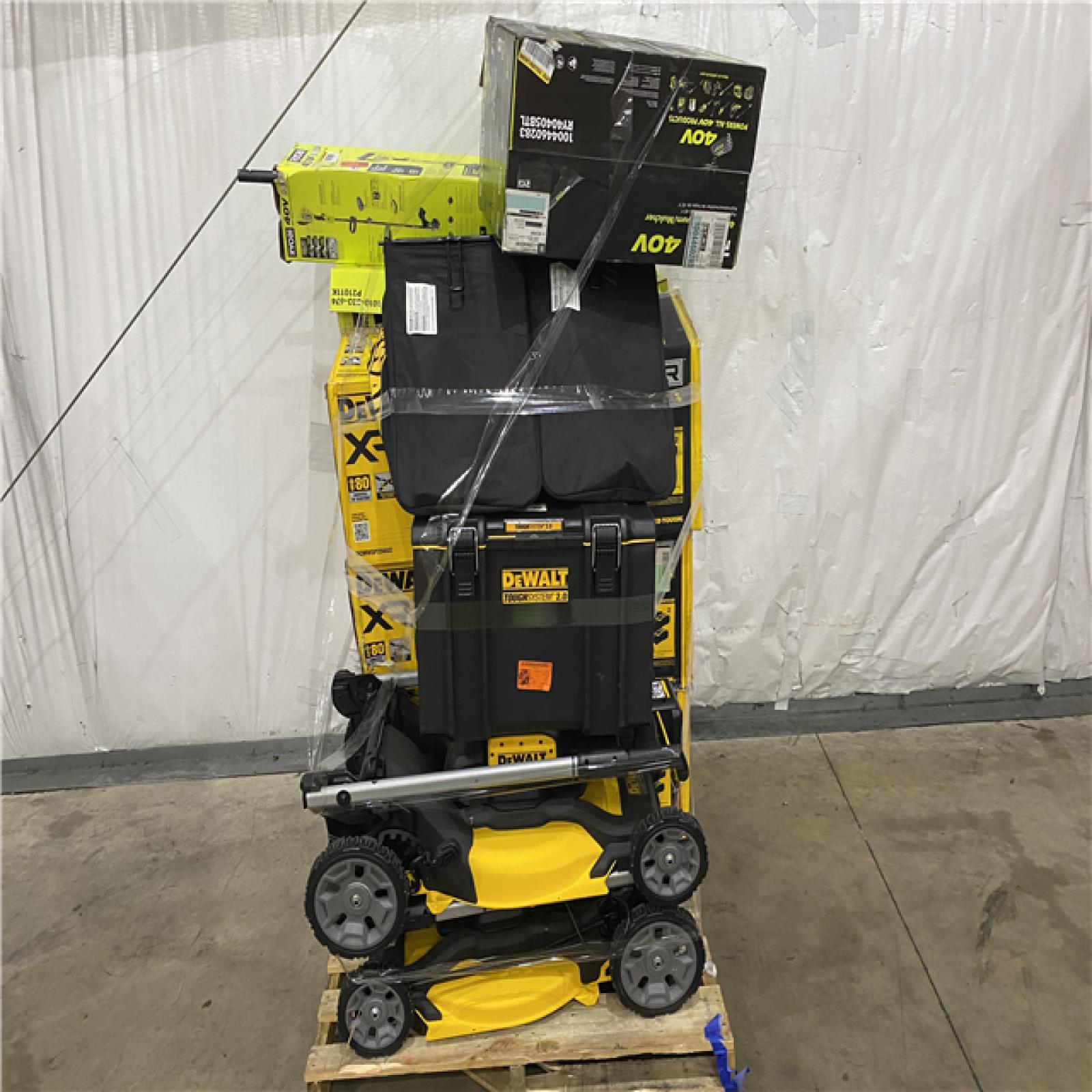 Houston Location AS IS - Outdoor Pallet