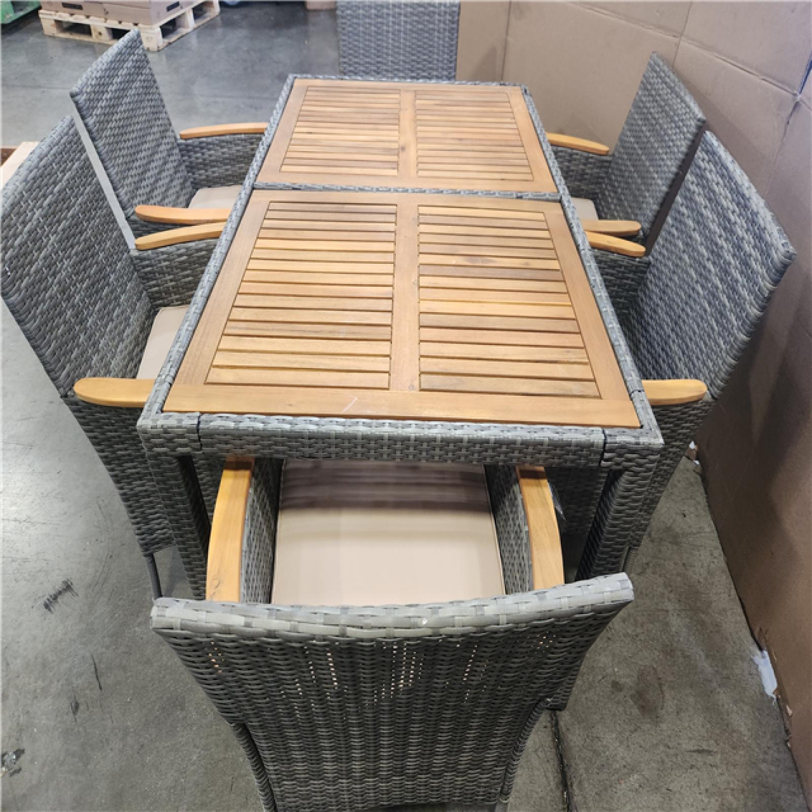 Phoenix Location 7-Piece Out Door Wicker Table and Chairs