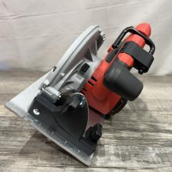 AS-IS Milwaukee 18V Lithium-Ion Brushless Cordless 7-1/4 in. Circular Saw (Tool-Only)