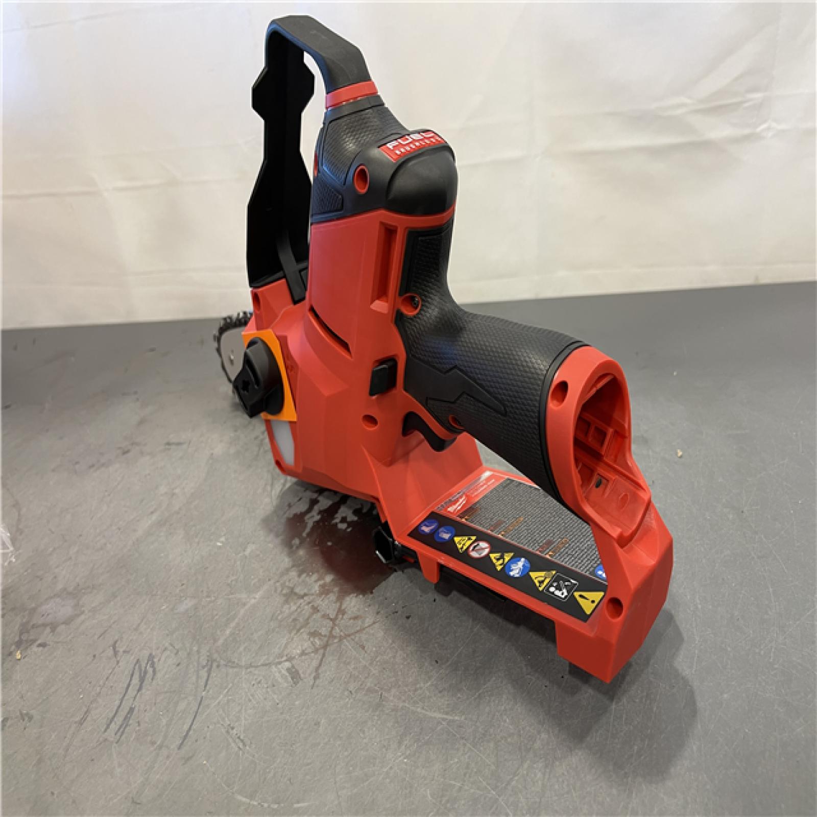 AS-IS - Milwaukee M12 FUEL 6 in. 12V Lithium-Ion Brushless Cordless Pruning Saw HATCHET