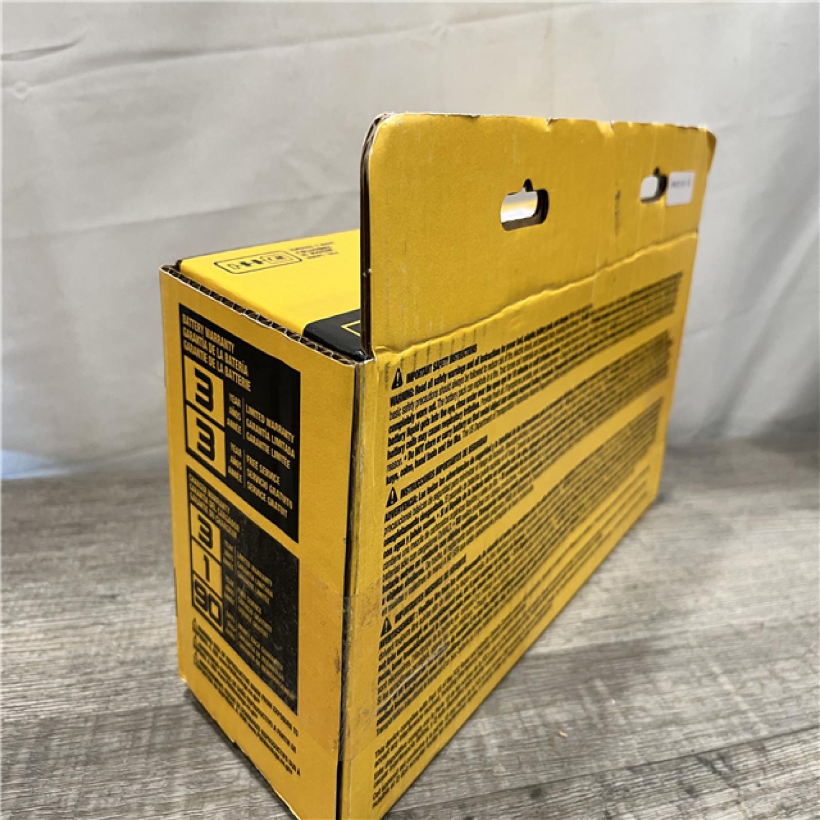 NEW - DEWALT 20V MAX Lithium-Ion Battery Kit with 5.0Ah and 2.0Ah Battery and Charger