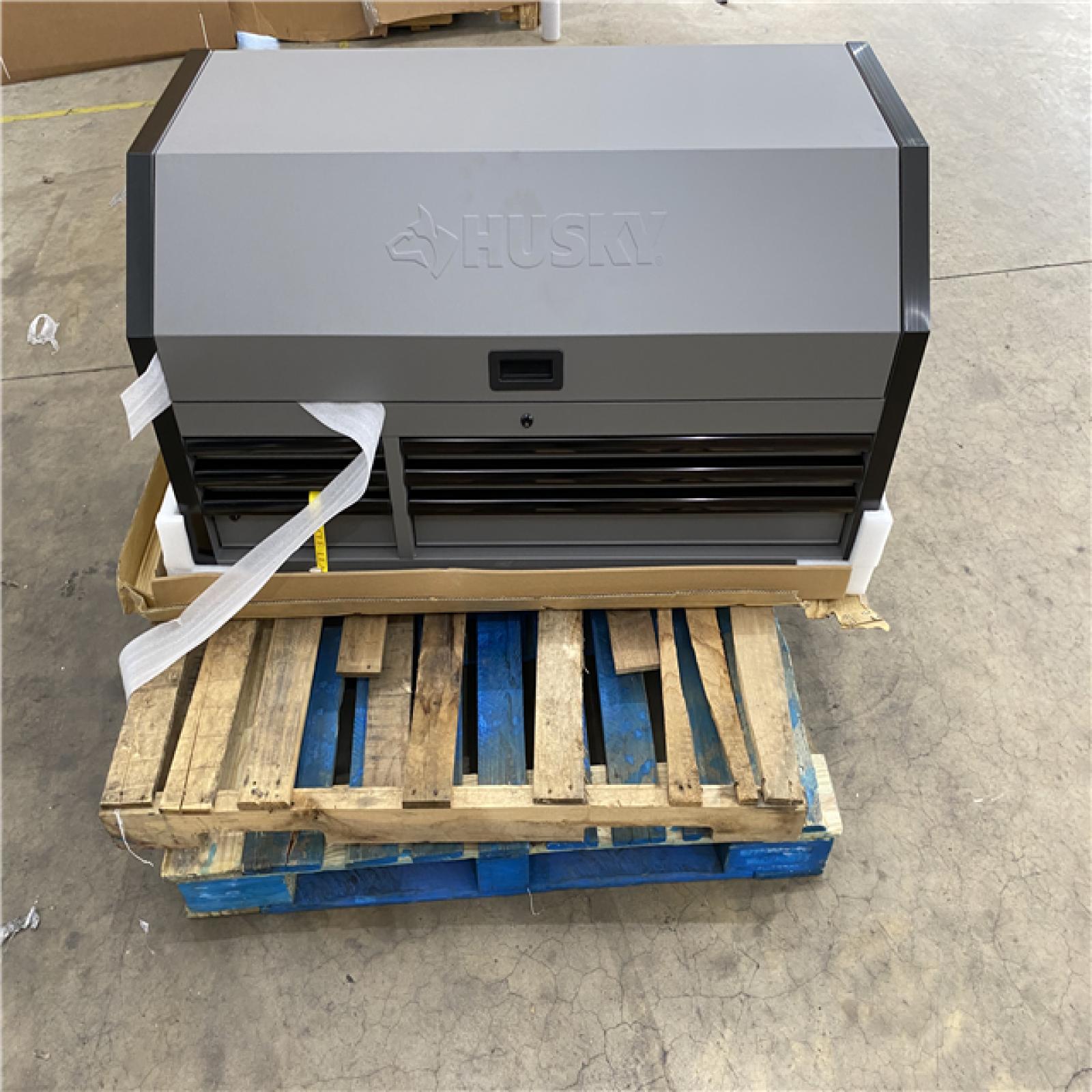 HOUSTON LOCATION - AS-IS Husky 51.7 in. W 20 D 15-Drawer Tool Chest and Cabinet Combo