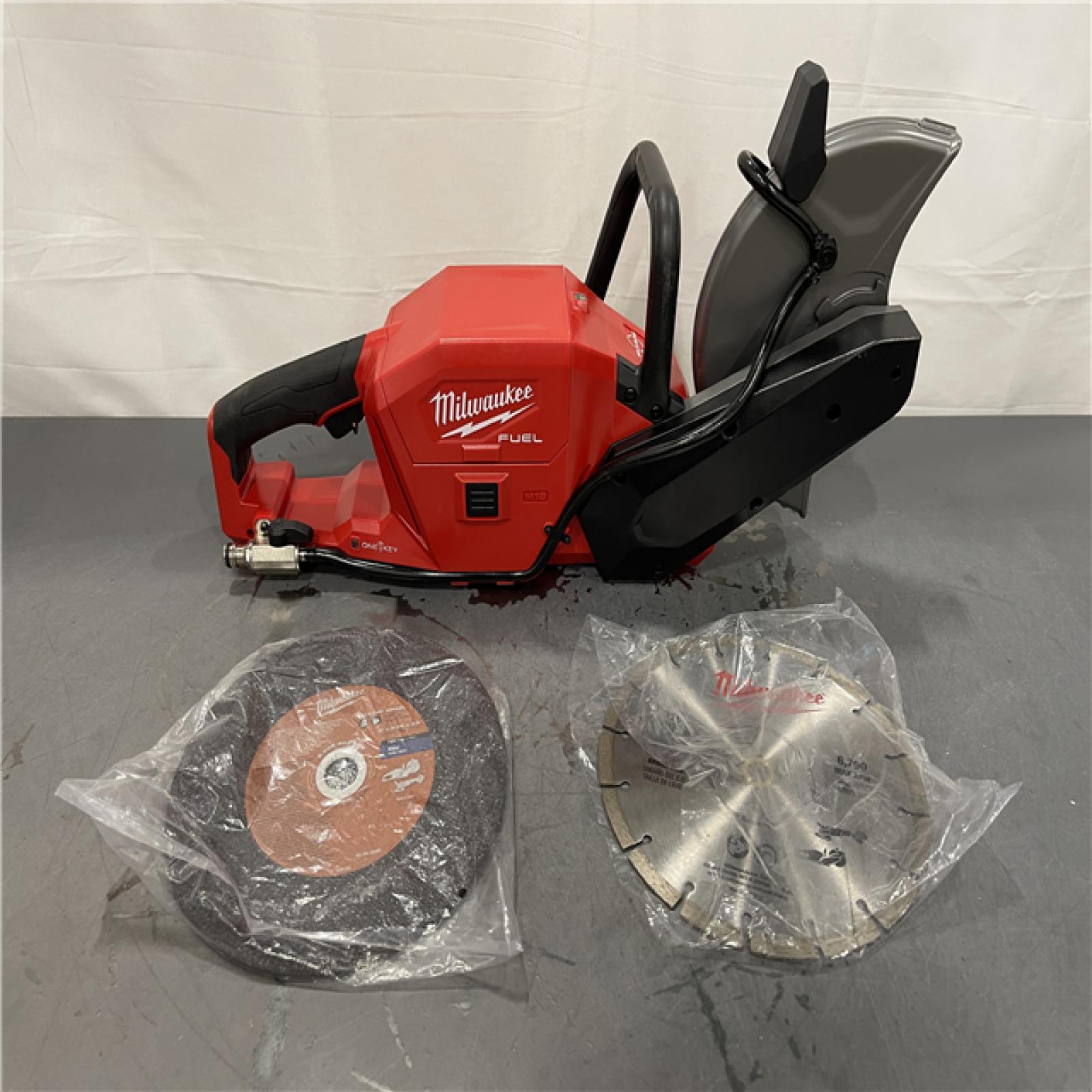 AS-IS - Milwaukee M18 FUEL ONE-KEY 18V Lithium-Ion Brushless Cordless 9 in. Cut Off Saw