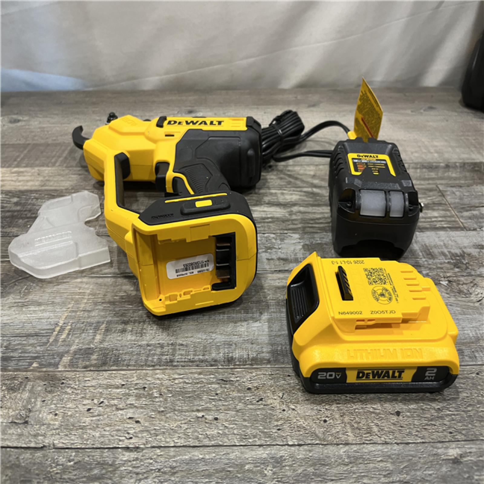 AS-IS DEWALT 20V MAX Cordless Battery Powered Pruner Kit
