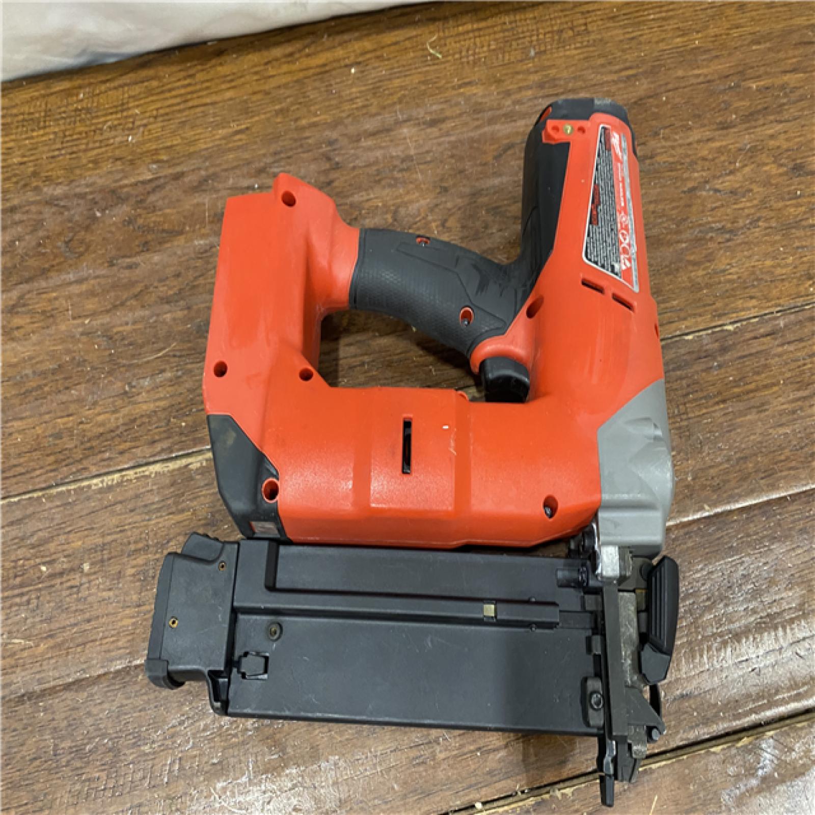 AS-IS M18 FUEL 18-Volt Lithium-Ion Brushless Cordless 18-Gauge 1/4 in. Narrow Crown Stapler (Tool-Only)