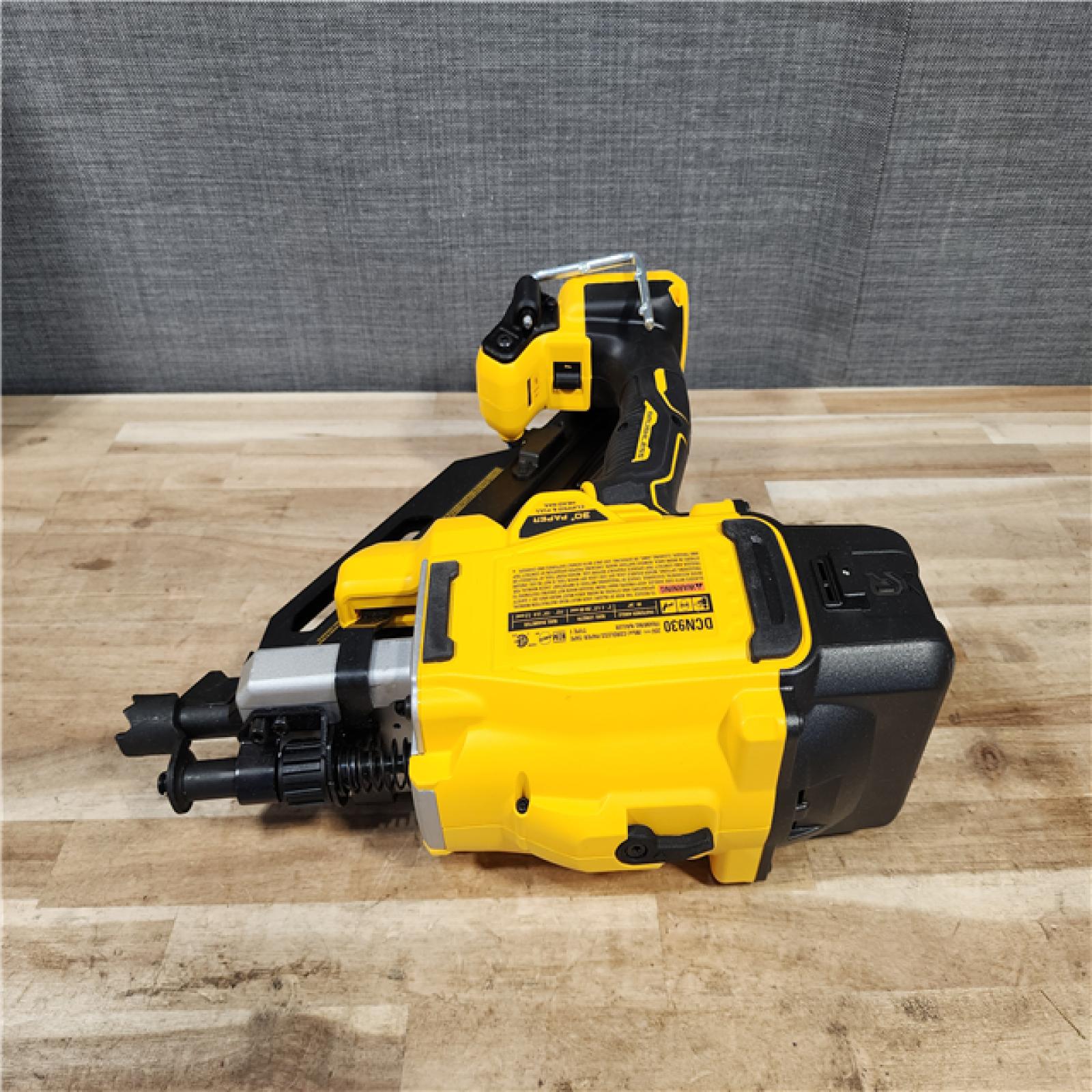 HOUSTON LOCATION - AS-IS DEWALT 20V 30 Degree Cordless Framing Nailer (Tool-Only)