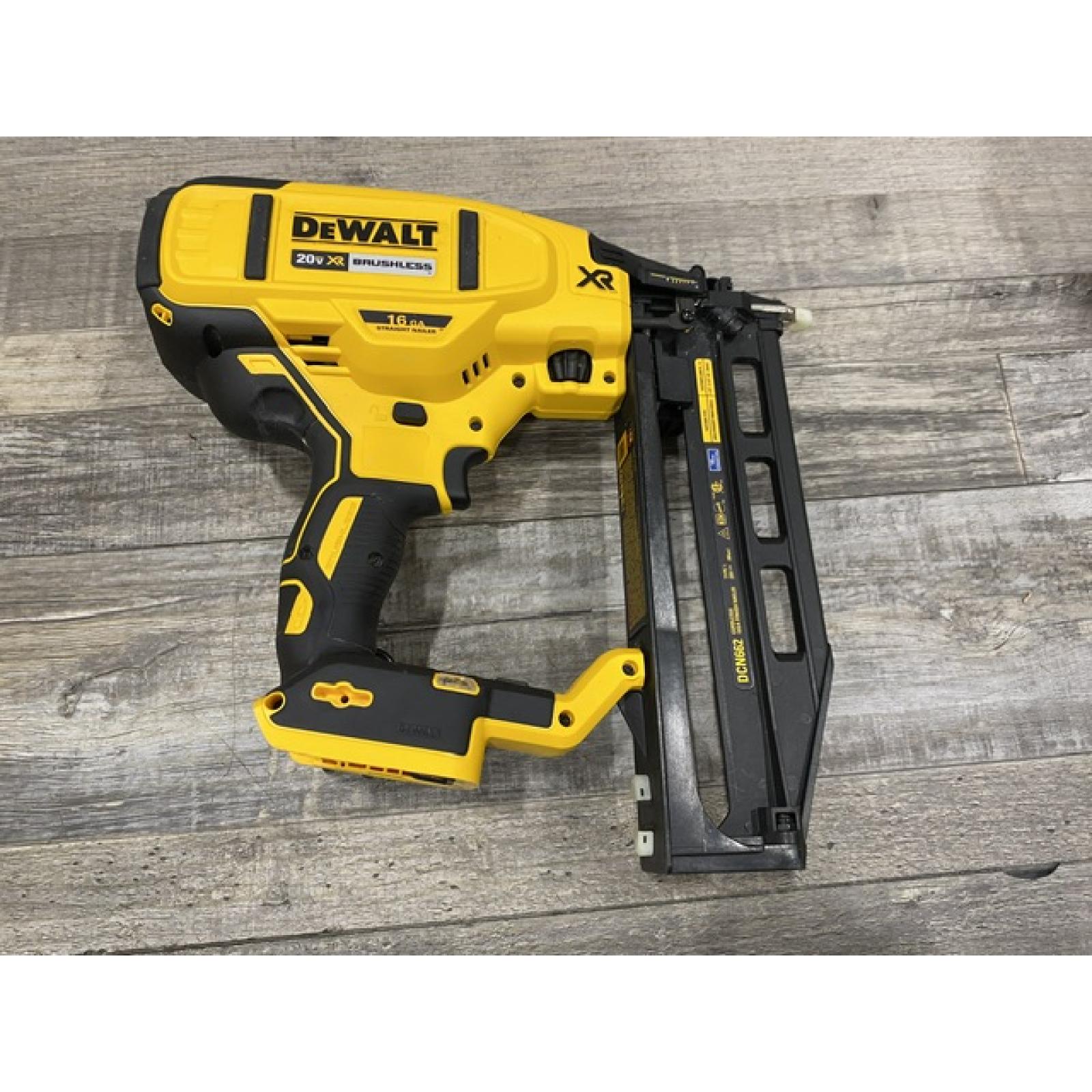 AS-IS DEWALT 20V MAX XR 16-Gauge Lithium-Ion Cordless Finish Nailer (Tool Only)