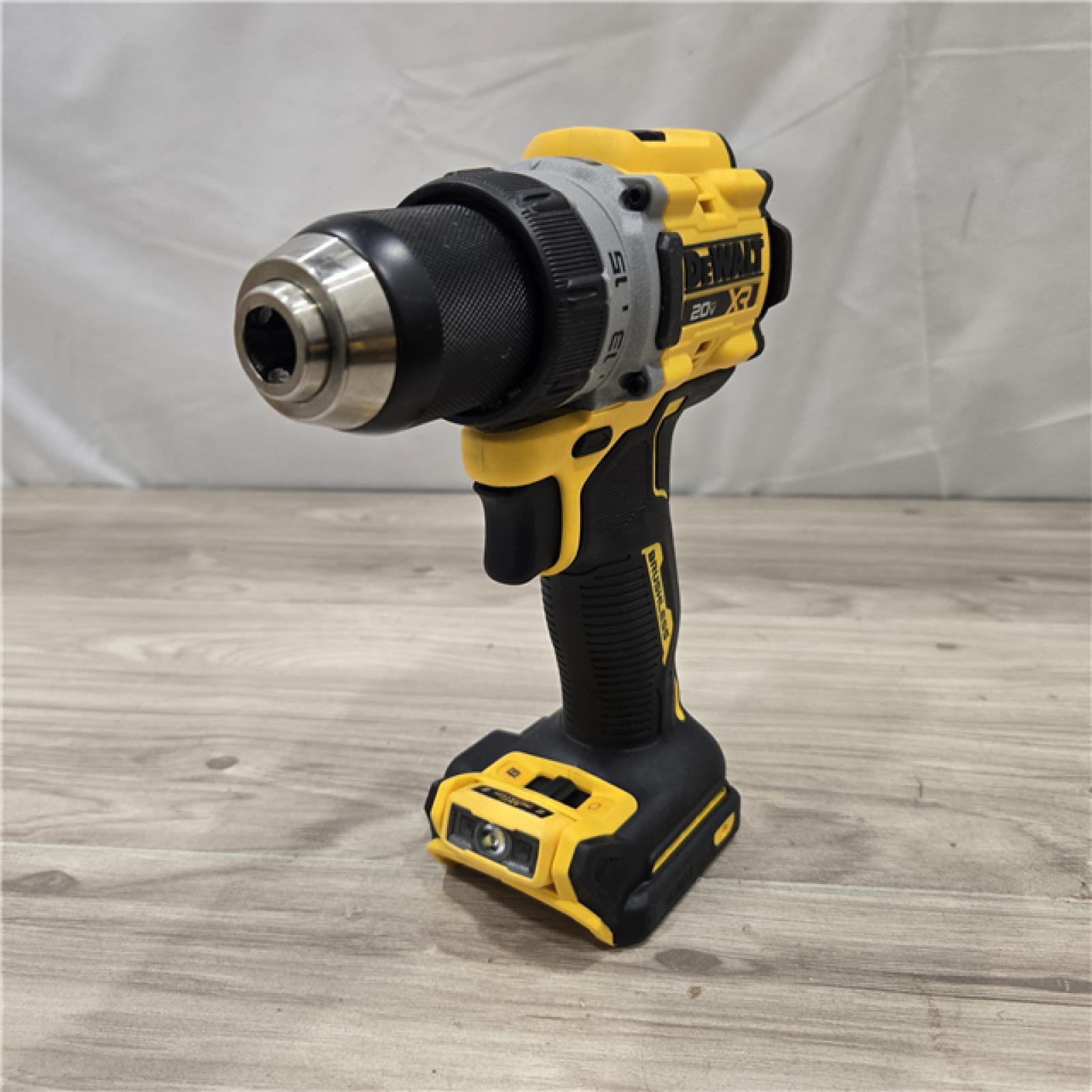 AS-IS DeWalt 20V XR Lithium-Ion Cordless 1/2 in. Drill/Driver Kit