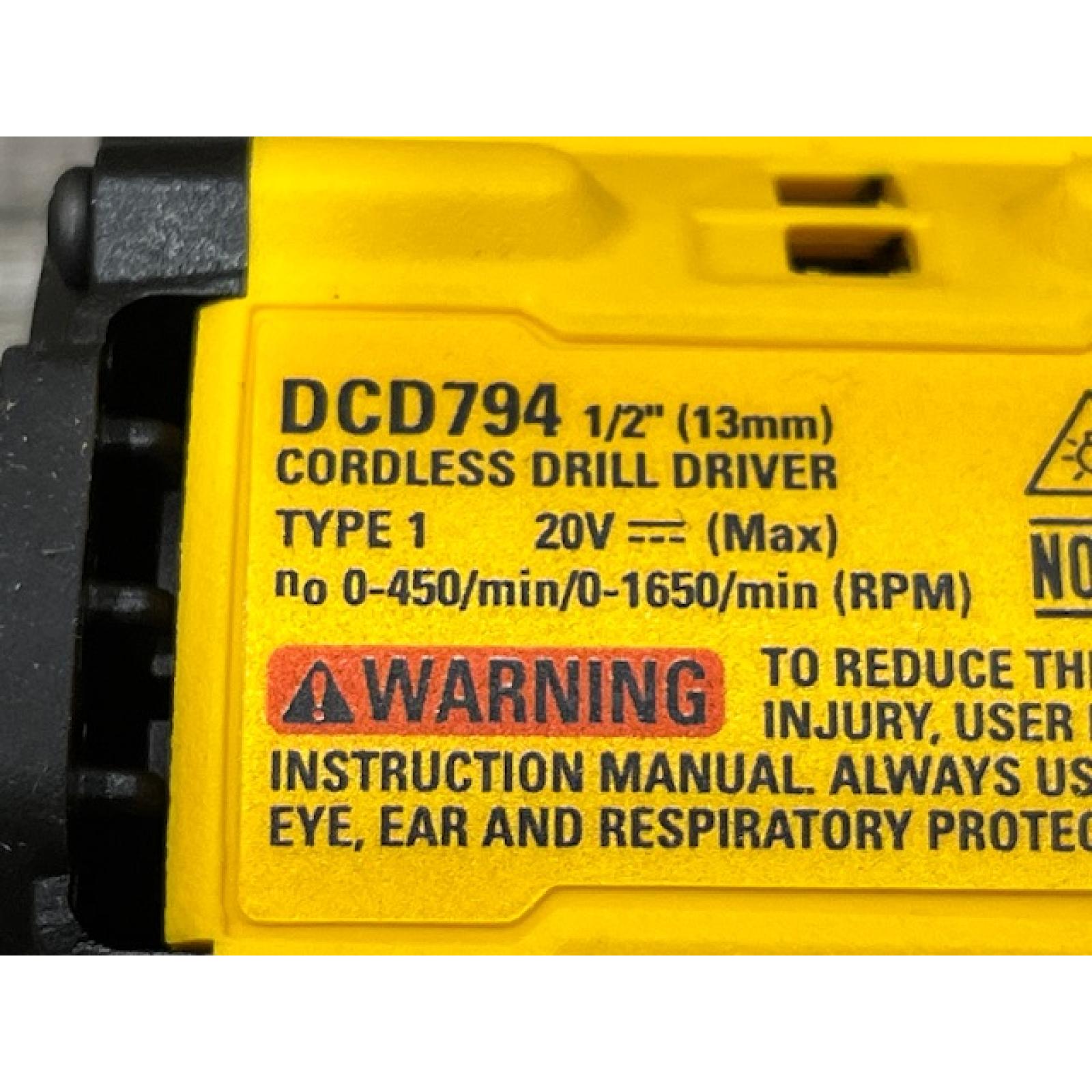 AS-IS DEWALT Atomic 20V Lithium-Ion Cordless Compact 1/2 in. Drill/Driver Kit