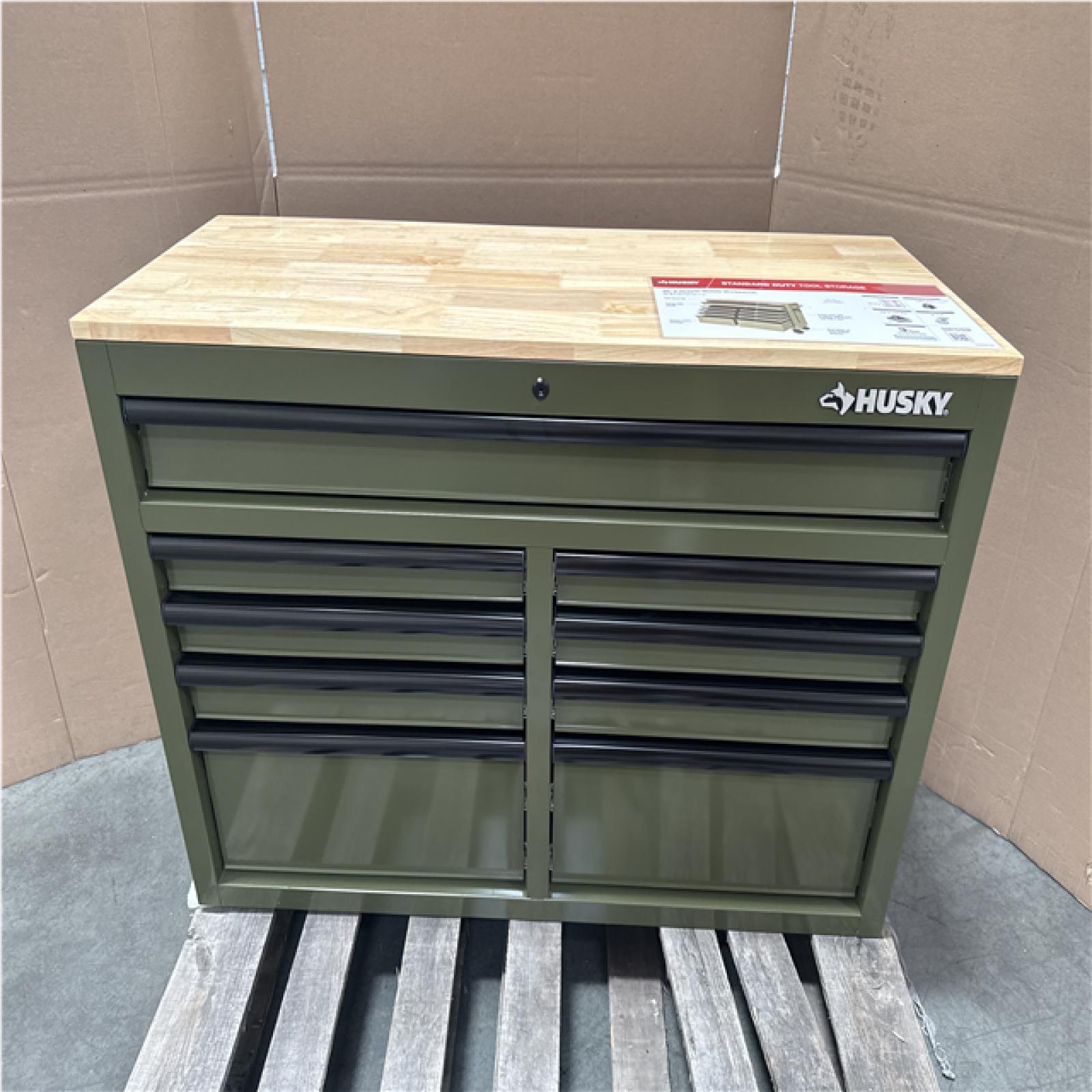 CALIFORNIA LIKE NEW HUSKY 9 DRAWER WORKBENCH