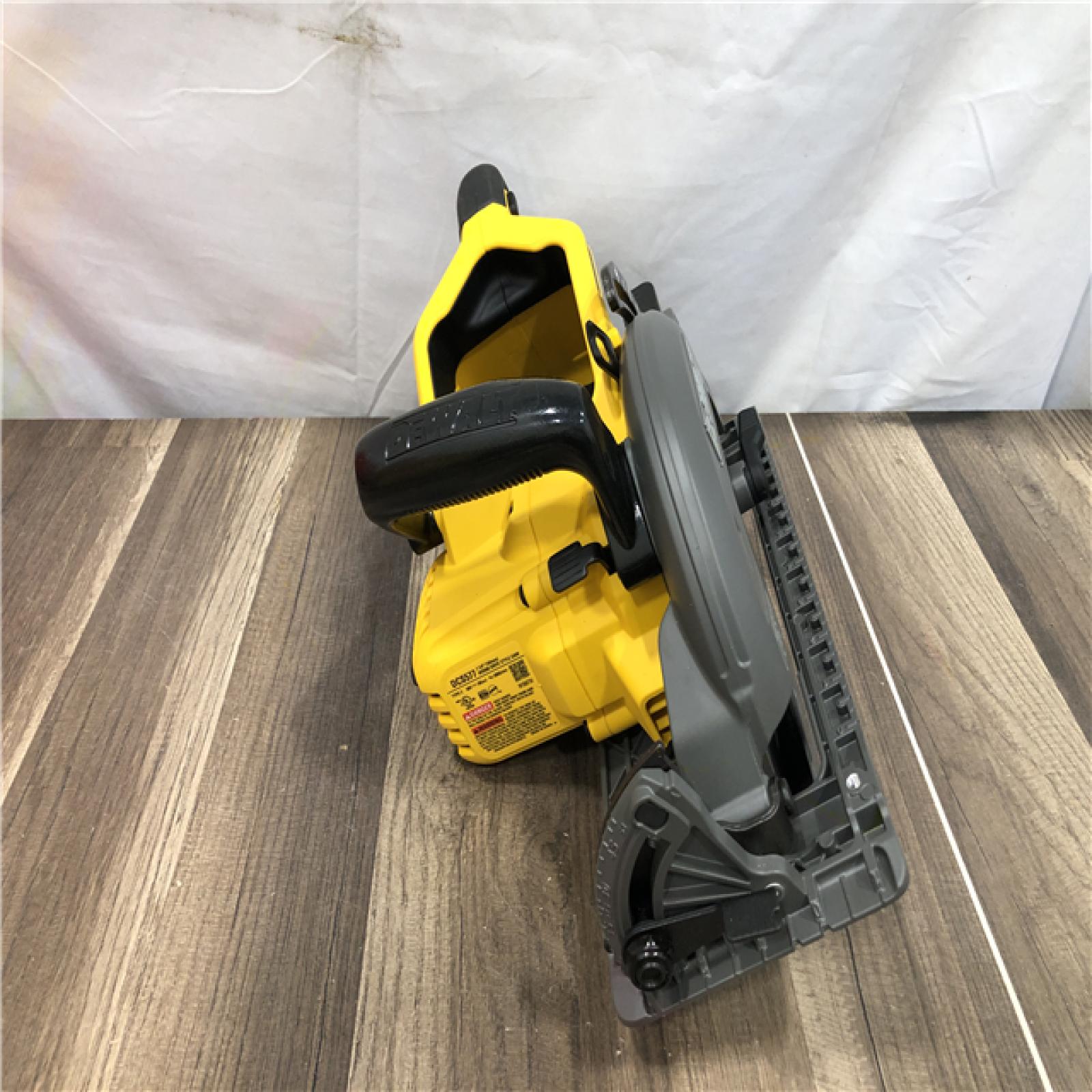 AS-IS DEWALT FLEXVOLT 60V MAX Cordless Brushless 7-1/4 in. Wormdrive Style Circular Saw (Tool Only)