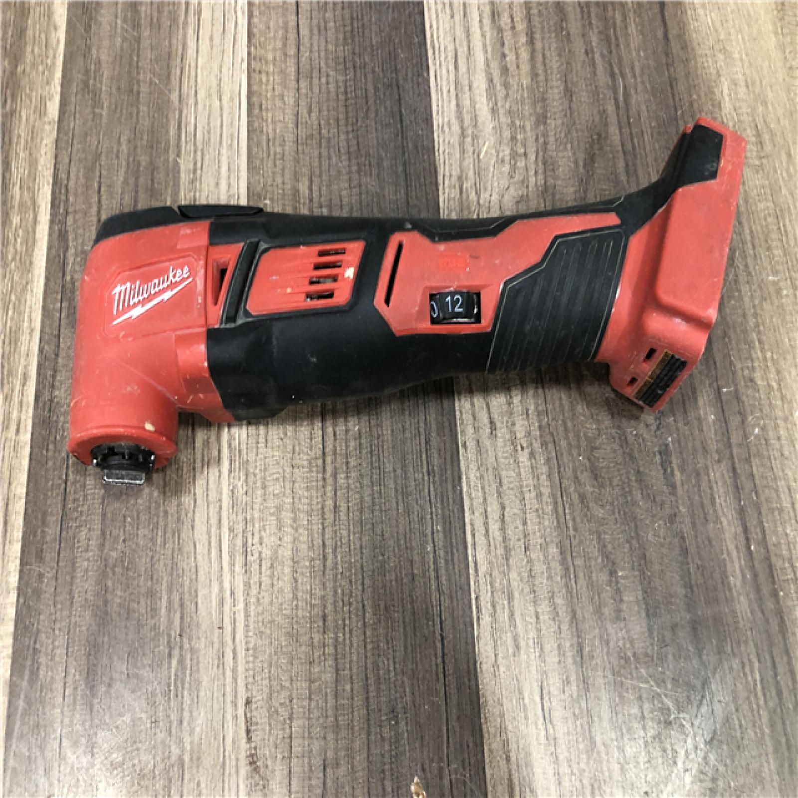 AS-IS Milwaukee 18V Lithium-Ion Cordless Oscillating Multi-Tool (Tool-Only)