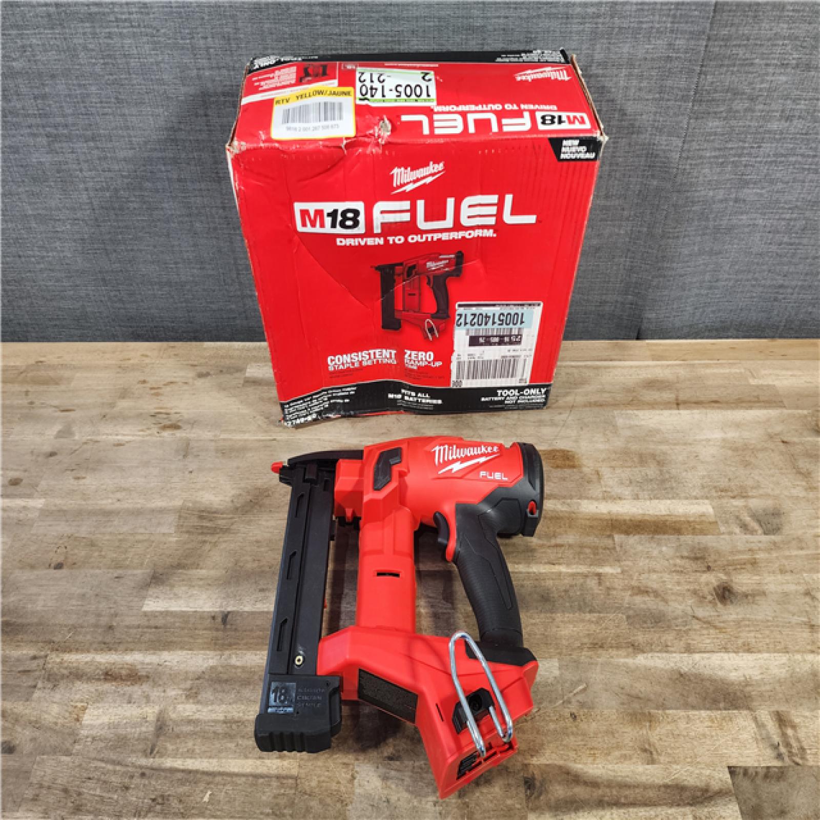 HOUSTON LOCATION - AS-IS MILWAUKEE FUEL 18-Volt Lithium-Ion Brushless Cordless 18-Gauge 1/4 in. Narrow Crown Stapler (Tool-Only)