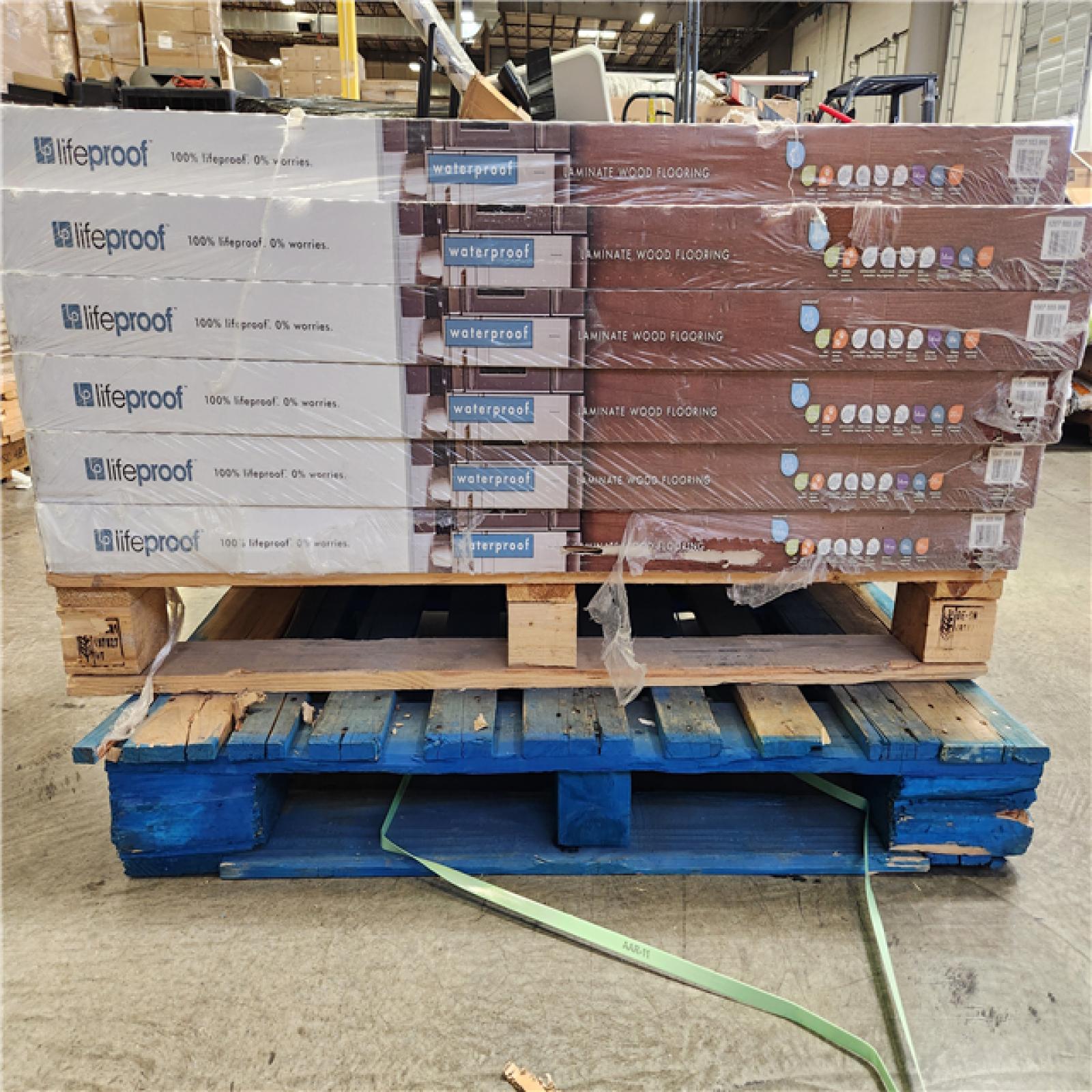 Phoenix Location NEW Lifeproof Cherry Lane Oak 14 mm T x 8 in. W Waterproof Laminate Wood Flooring(305 sq. ft./23 case)